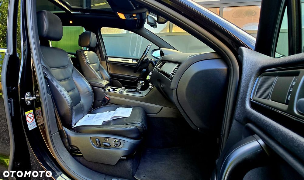 Volkswagen Touareg - 19