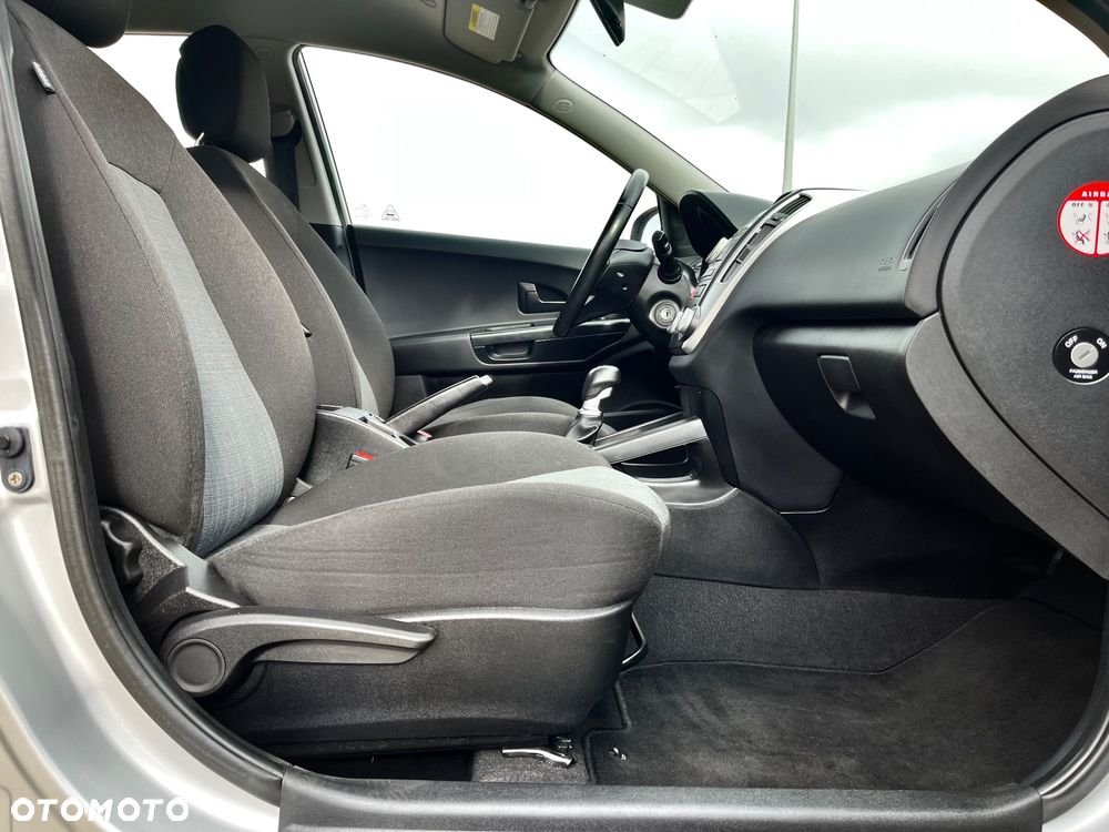 Kia Ceed 1.4 CVVT Attract - 10