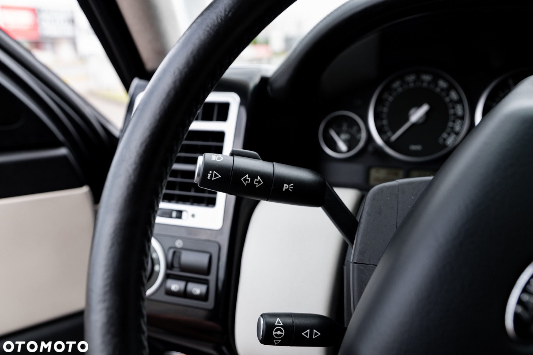Land Rover Range Rover V8 Supercharged - 32