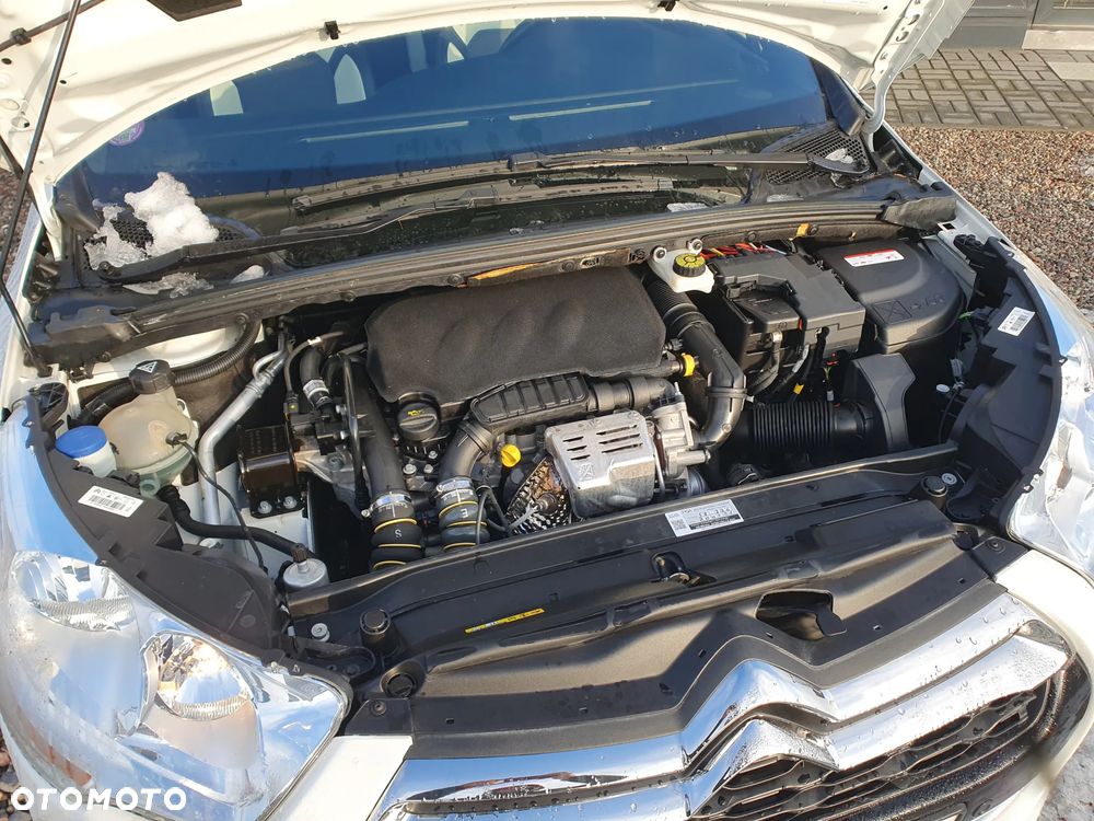 Citroën DS4 PureTech 130 Stop&Start SoChic - 24