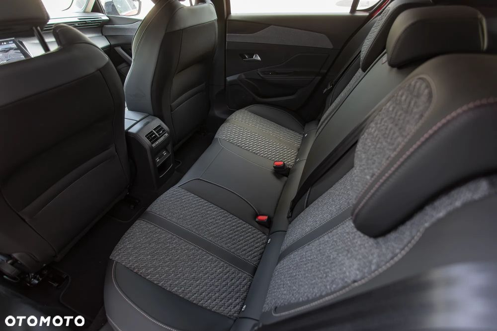 Peugeot 308 1.2 mHEV Allure S&S e-DCS6 - 26