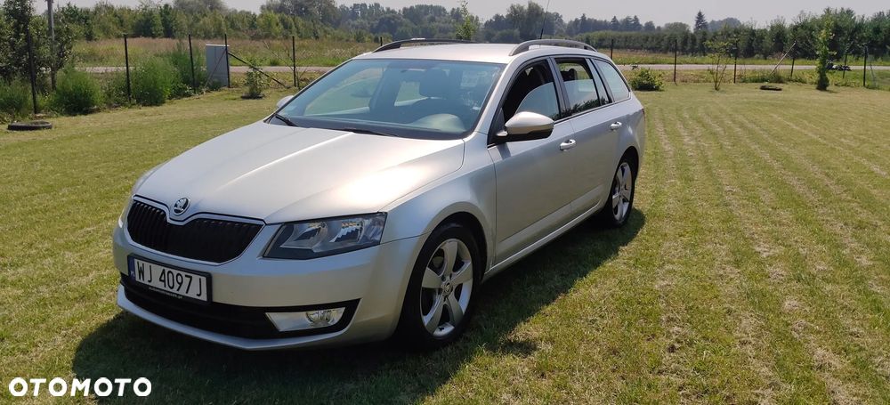 Skoda Octavia 1.6 TDI (Green tec) DSG Ambition - 4