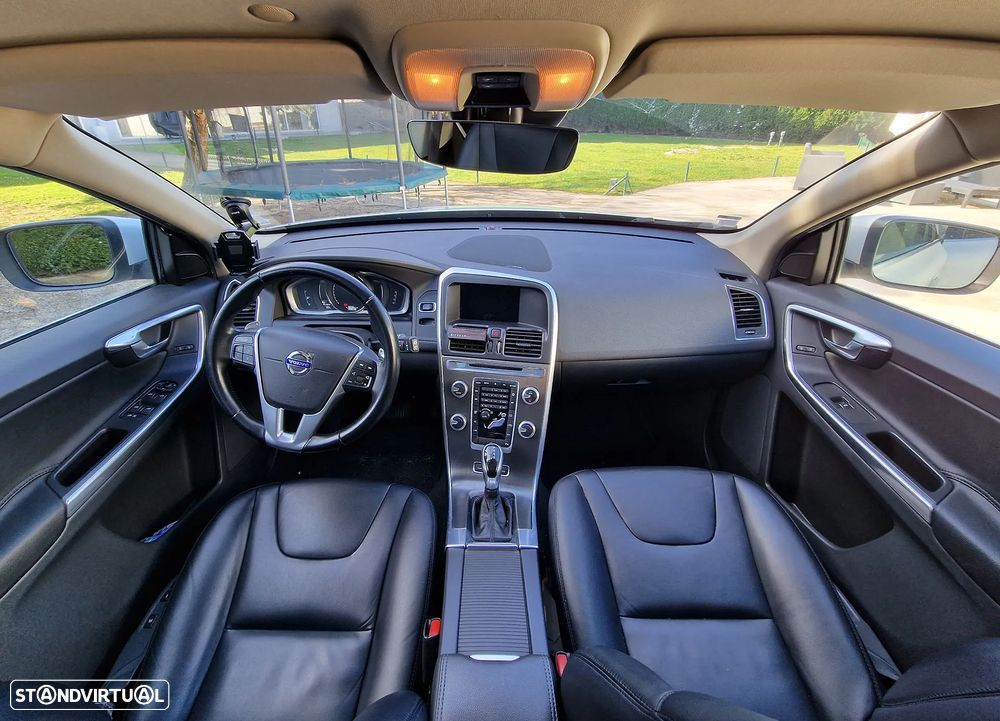 Volvo XC 60 2.0 D4 Summum Geartronic - 11