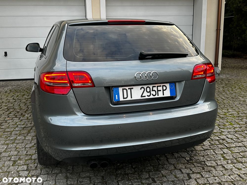 Audi A3 Sportback 1.8 TFSI Attraction - 8
