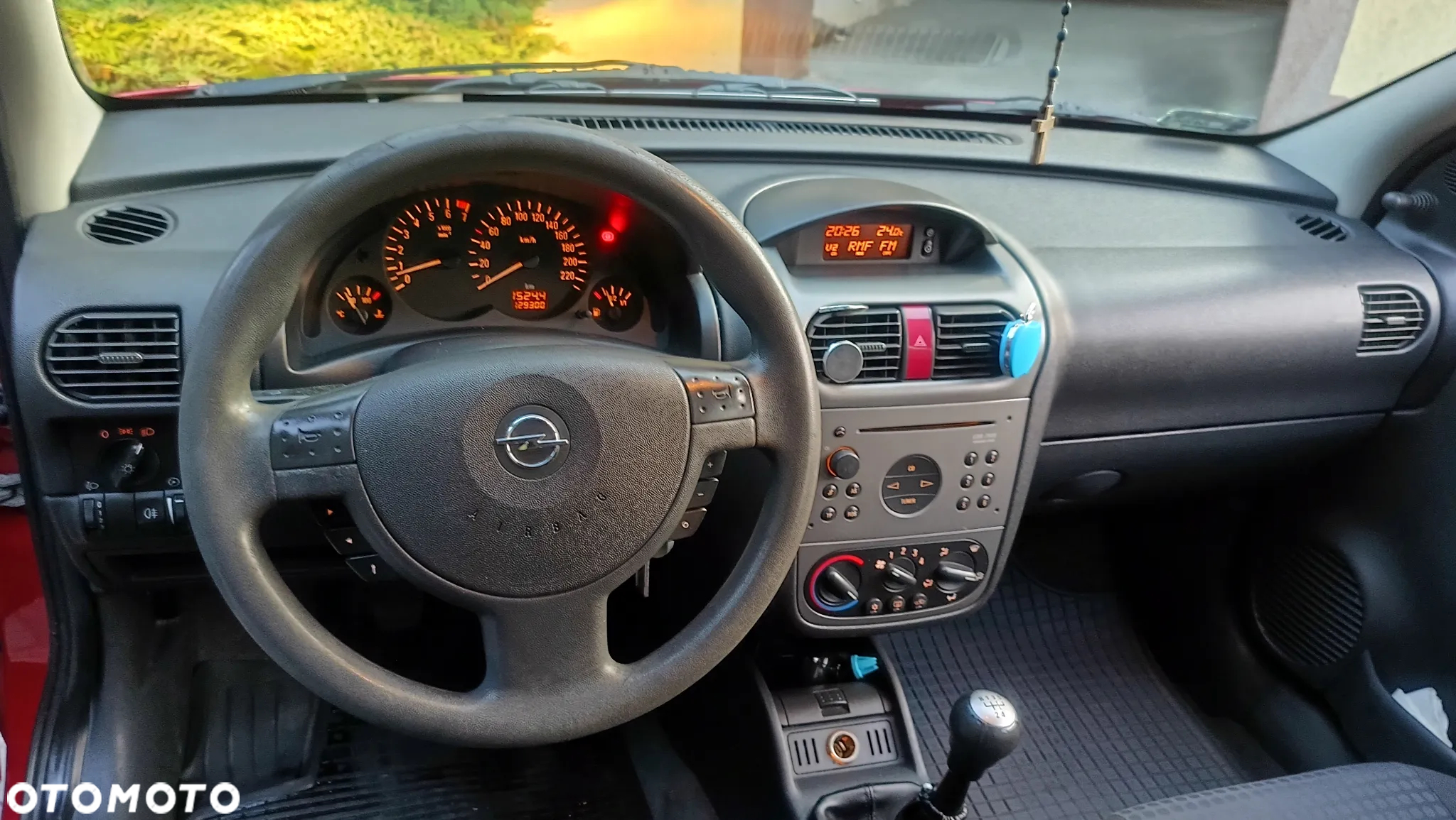 Opel Corsa 1.2 16V Essentia - 14