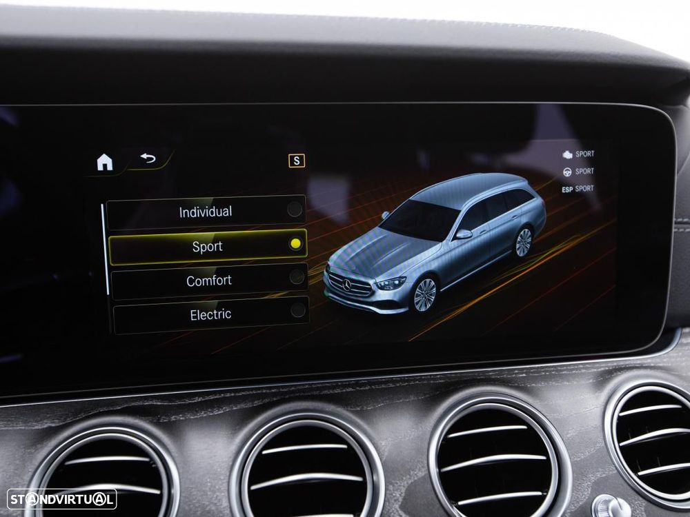 Mercedes-Benz E 300 de 4Matic 9G-TRONIC AMG Line - 34