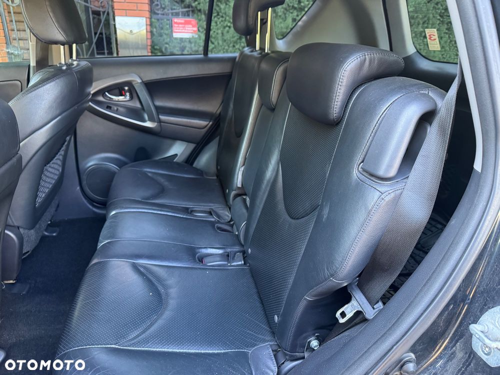 Toyota RAV4 2.2 D-4D 4x4 Automatik Executive - 9