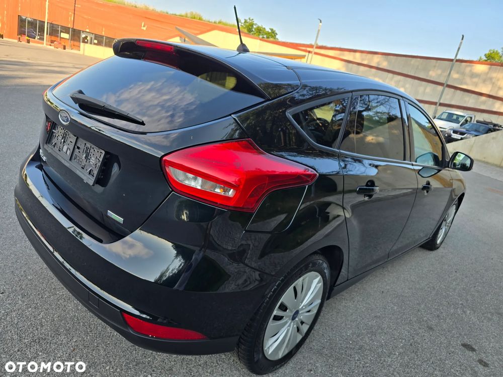 Ford Focus 1.0 EcoBoost Titanium - 35