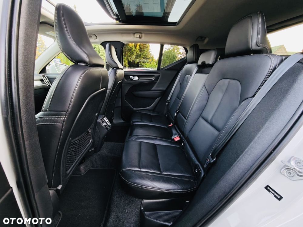 Volvo XC 40 T5 AWD Momentum Pro - 17