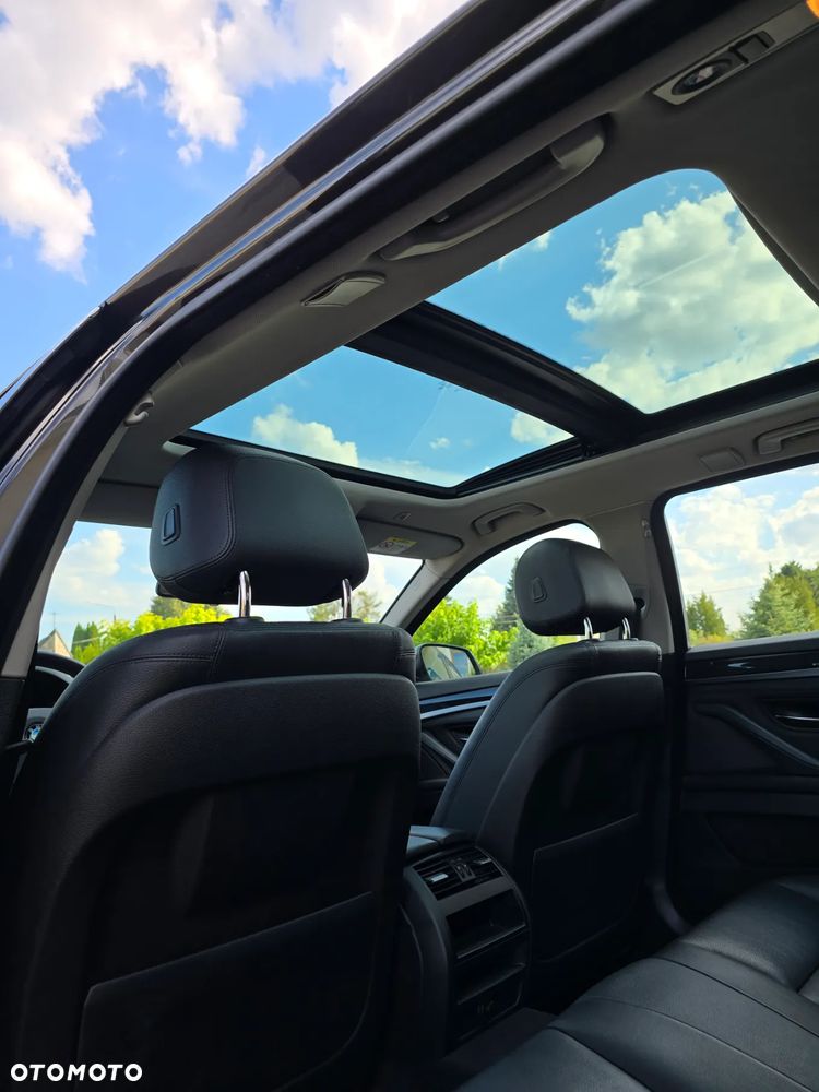 BMW Seria 5 520d Touring Luxury Line - 35
