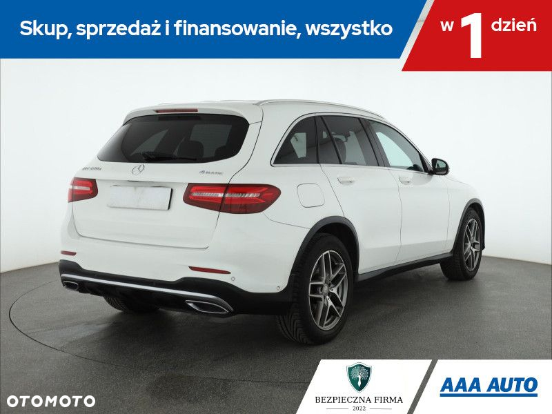 Mercedes-Benz GLC - 6