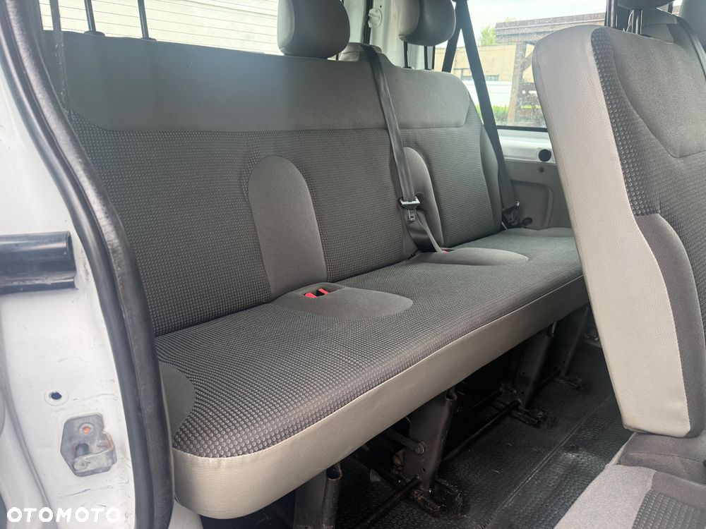 Opel Vivaro - 16
