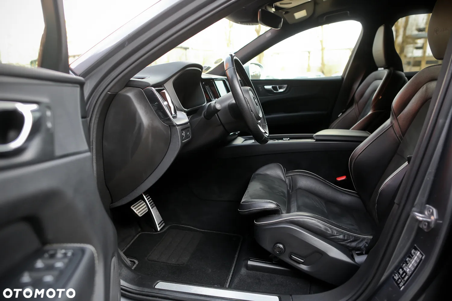 Volvo XC 60 D4 AWD Geartronic RDesign - 23