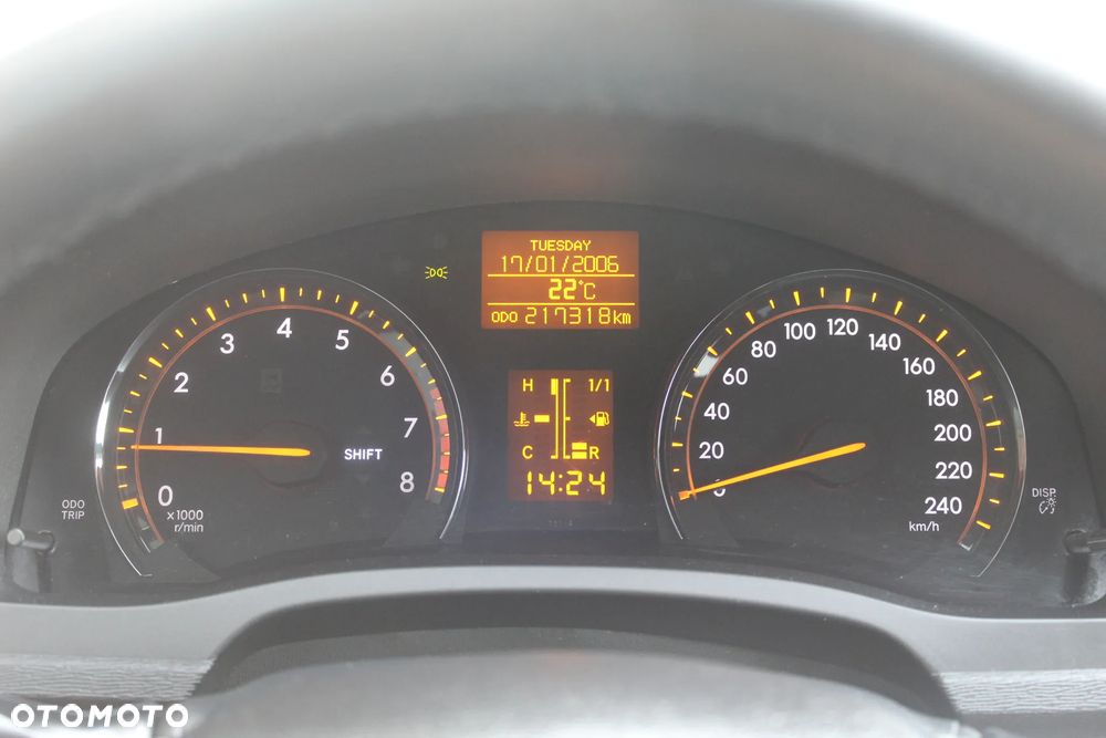 Toyota Avensis - 7