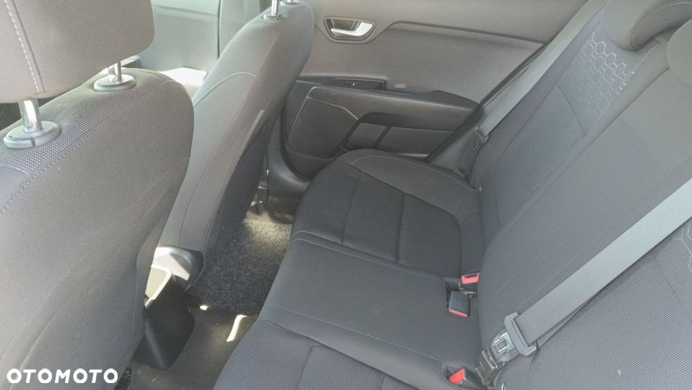 Kia Rio 1.2 L - 13