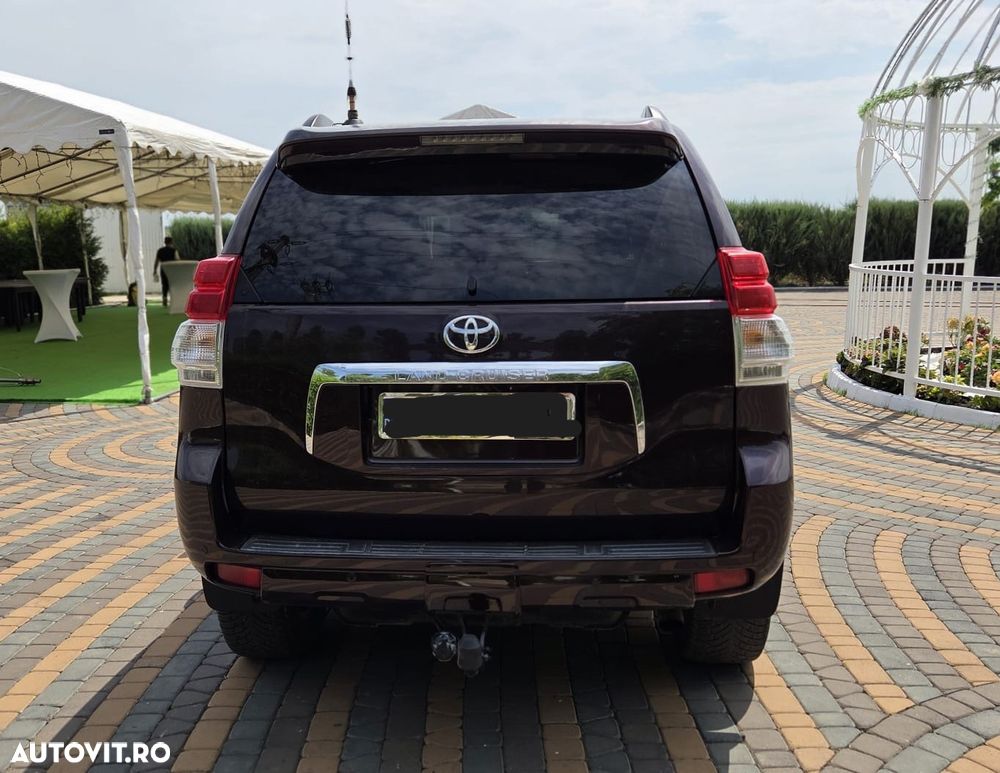Toyota Land Cruiser - 4