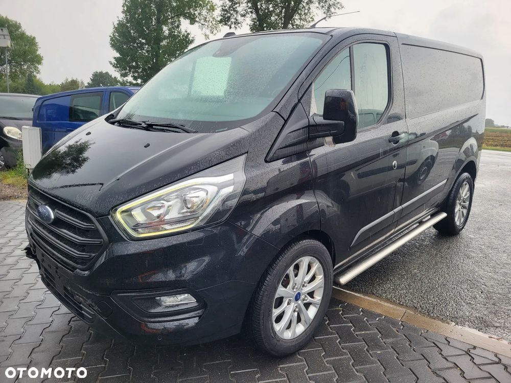 Ford TRANSIT CUSTOM - 1