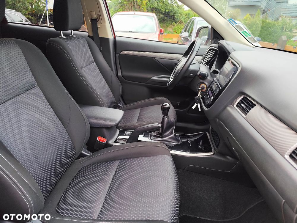 Mitsubishi Outlander 2.0 2WD Inform - 5