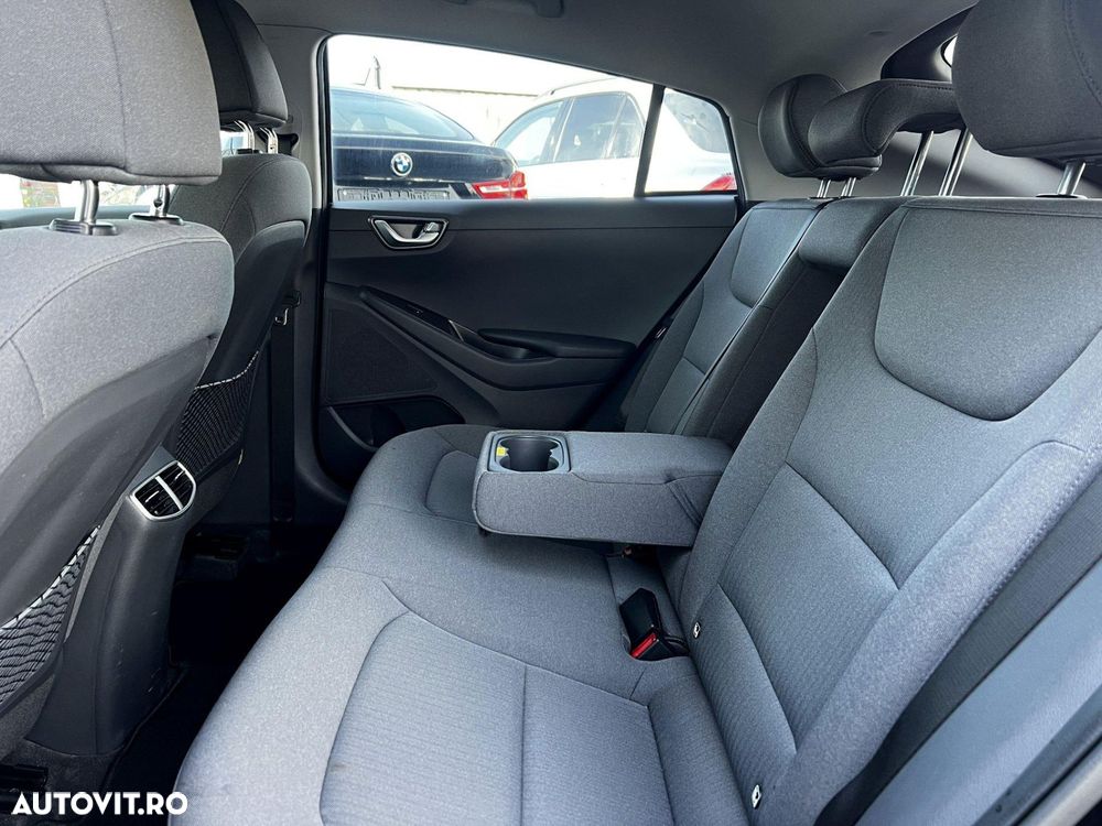 Hyundai IONIQ - 34