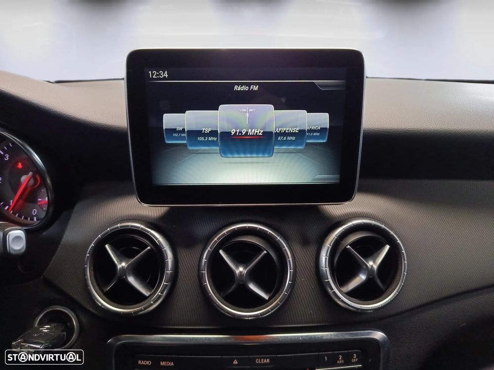 Mercedes-Benz CLA 200 d Shooting Brake Urban Aut. - 21