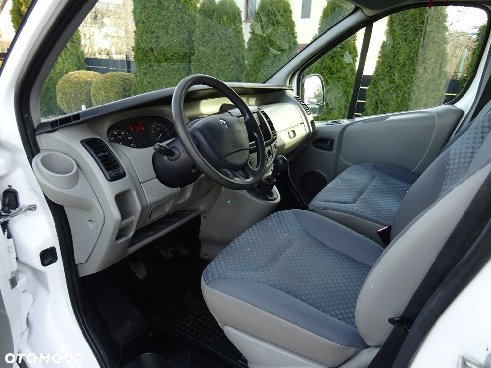 Renault Trafic 2,0 DCI 175tys km Furgon - 13