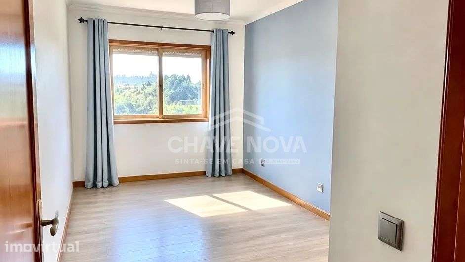 Apartamento T3 em Paços de Brandão c/ Elevador e Garagem - Grande imagem: 3/14