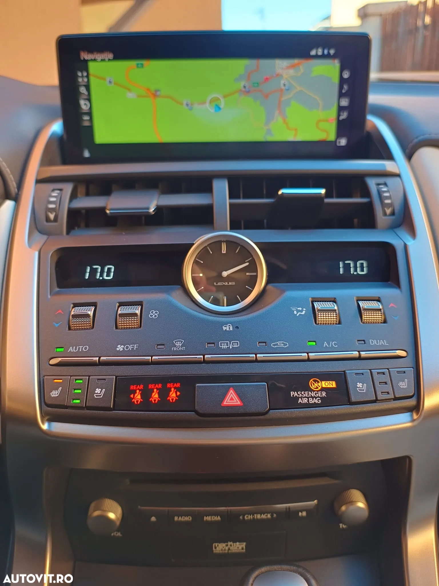 Lexus Seria NX - 31