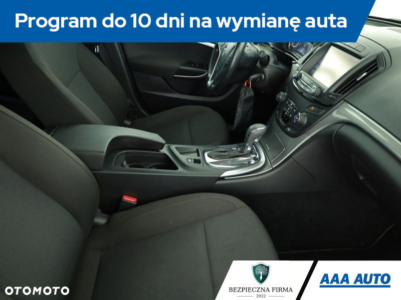 Opel Insignia - 8
