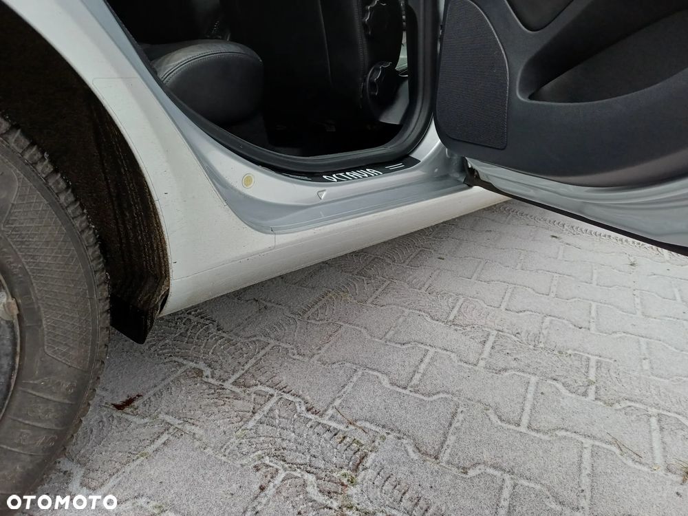 Skoda Octavia 2.0 TDI DPF Elegance - 32