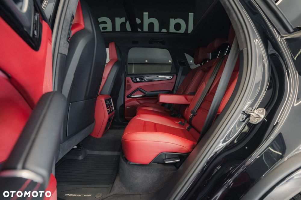 Porsche Cayenne Turbo - 15