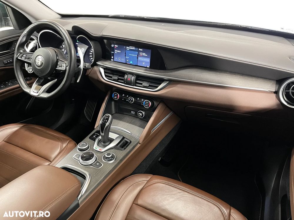 Alfa Romeo Stelvio 2.0 Turbo AWD AT8 Veloce - 9