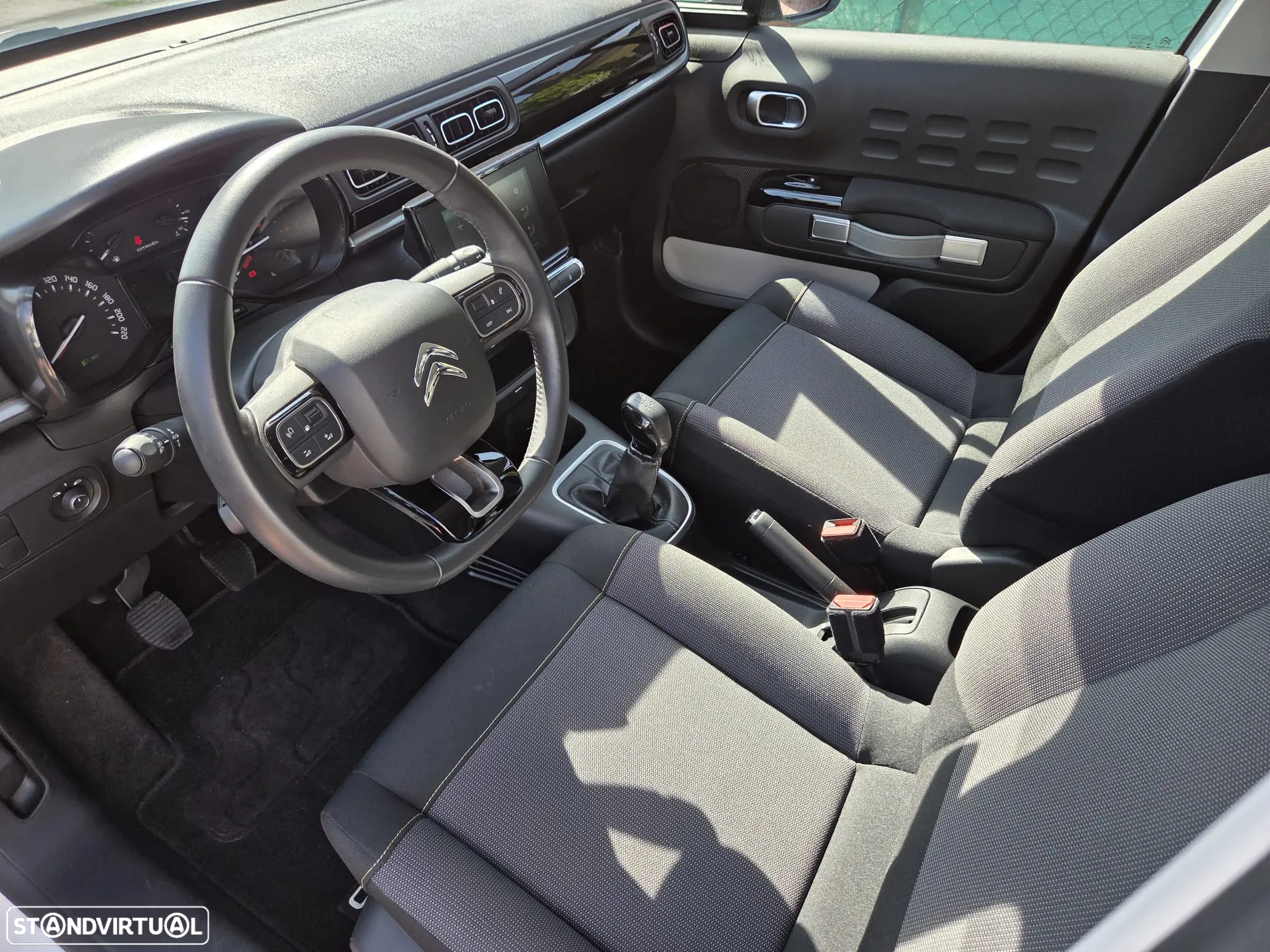 Citroën C3 1.2 PureTech Shine - 12