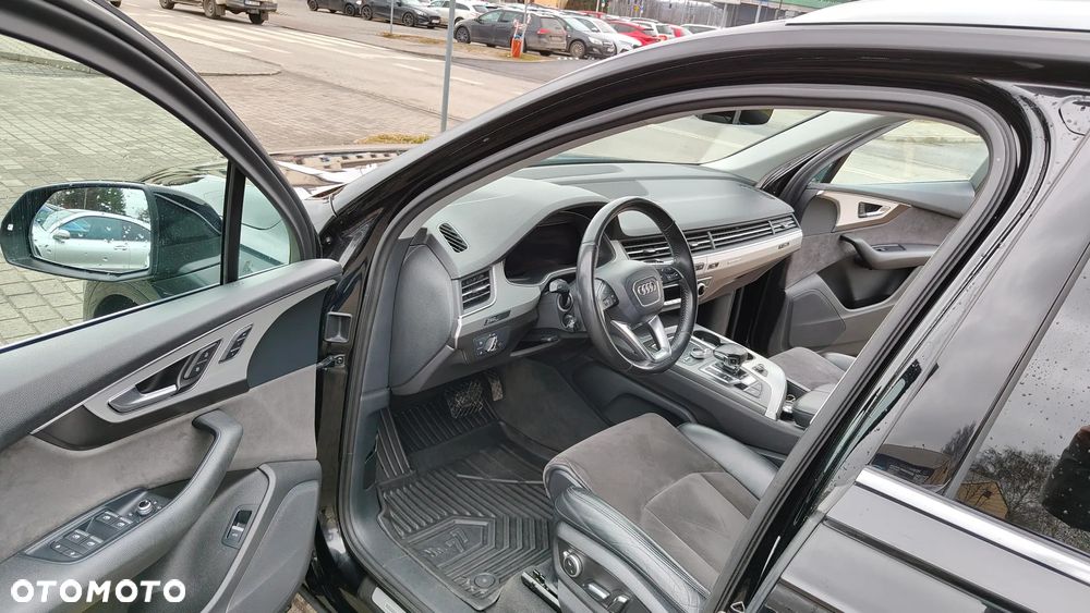 Audi Q7 - 7