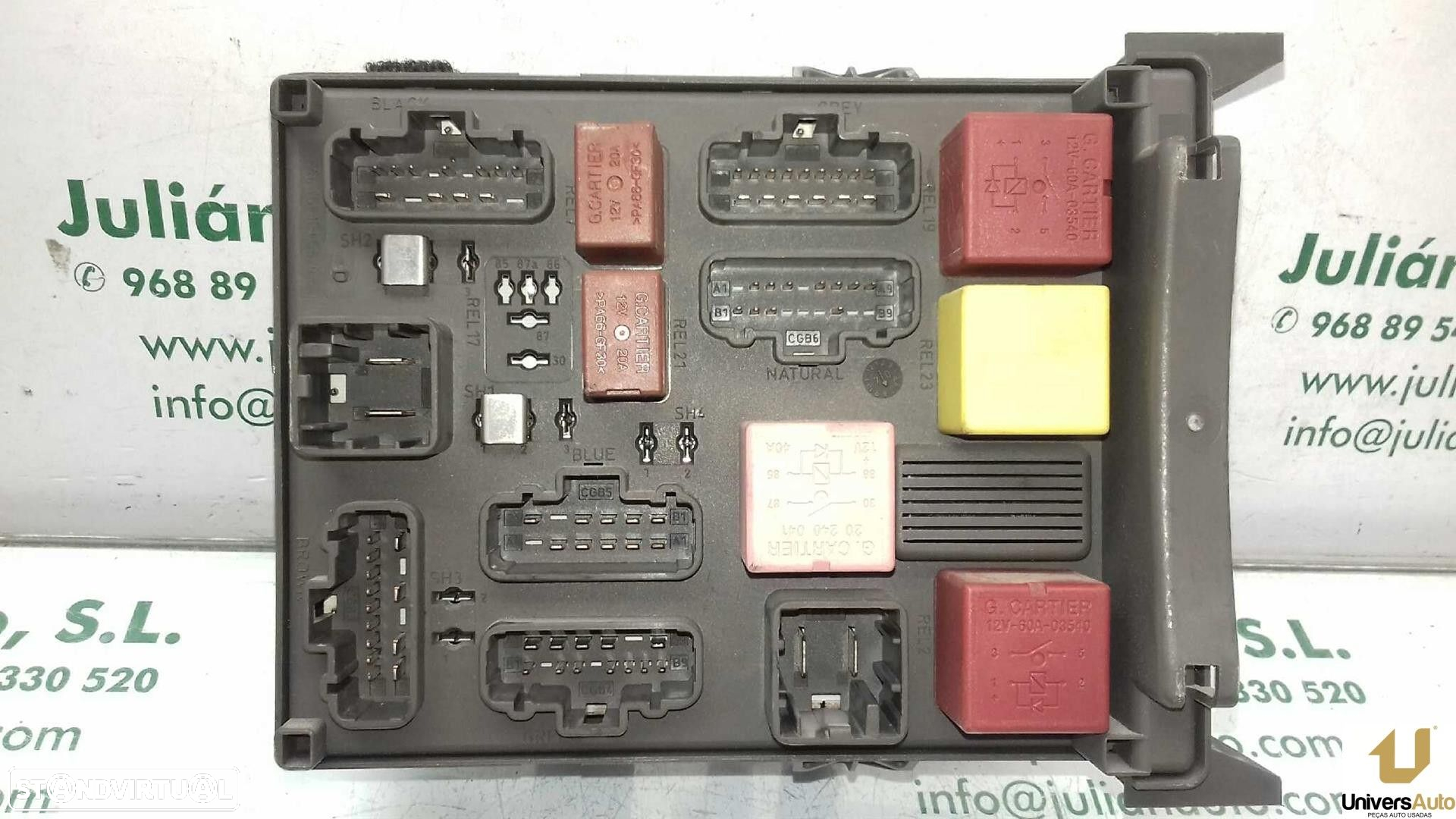 CAIXA RELÉS / FUSÍVEIS RENAULT LAGUNA II 2005 -8200004201E - 4