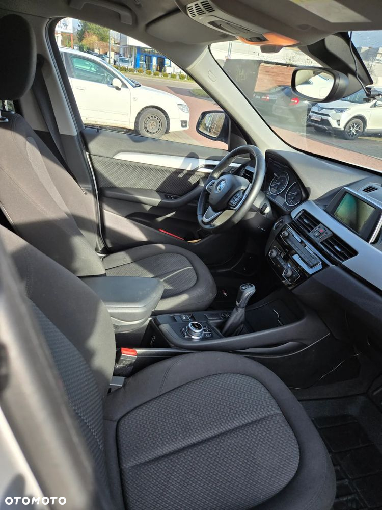 BMW X1 sDrive18d - 13