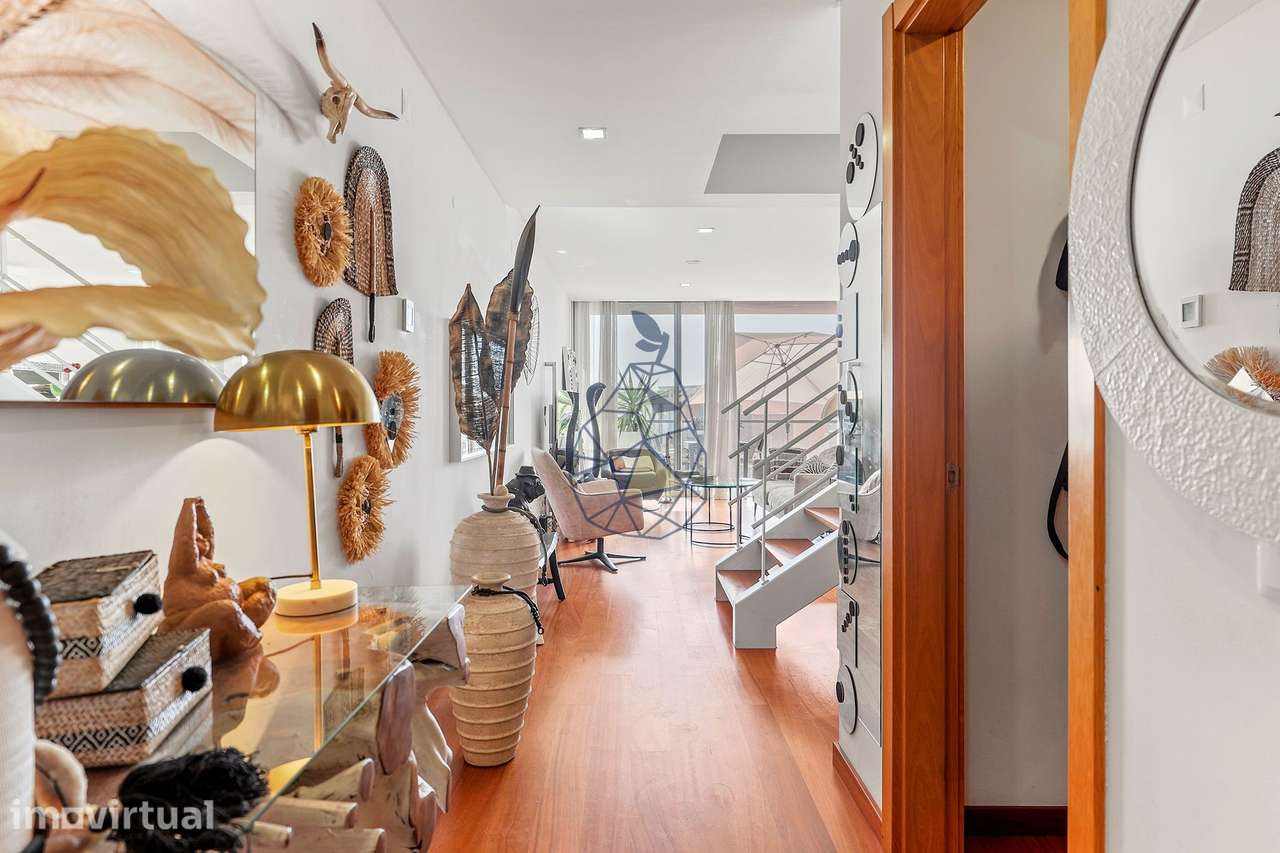 Apartamento T2 Duplex em condomínio Privado com Piscina e Ginásio - Po - Grande imagem: 4/55
