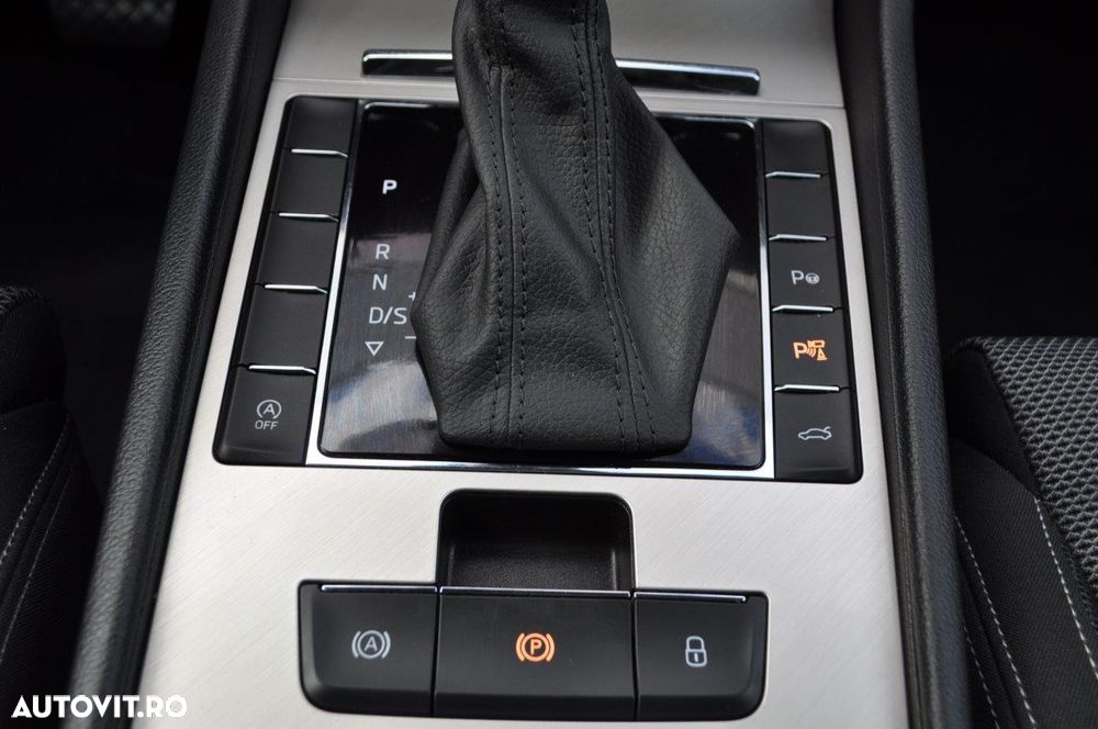 Skoda Superb 2.0 TDI DSG Style - 34