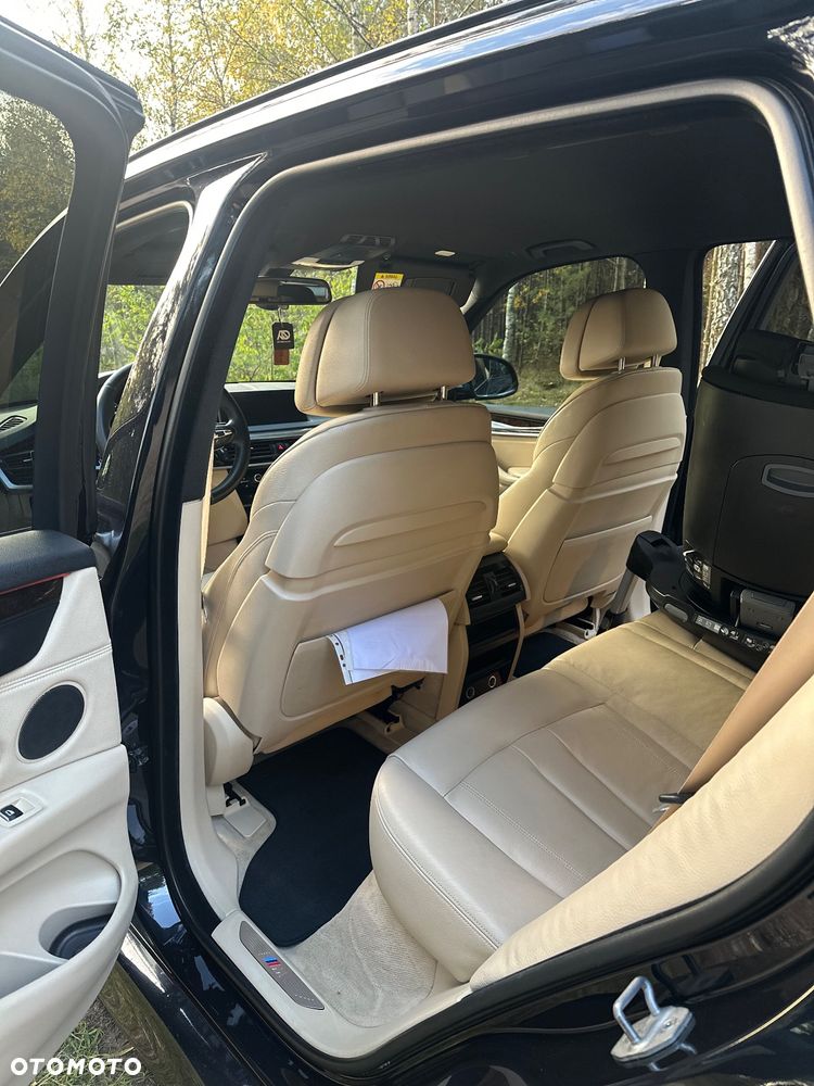 BMW X5 M M50d - 12