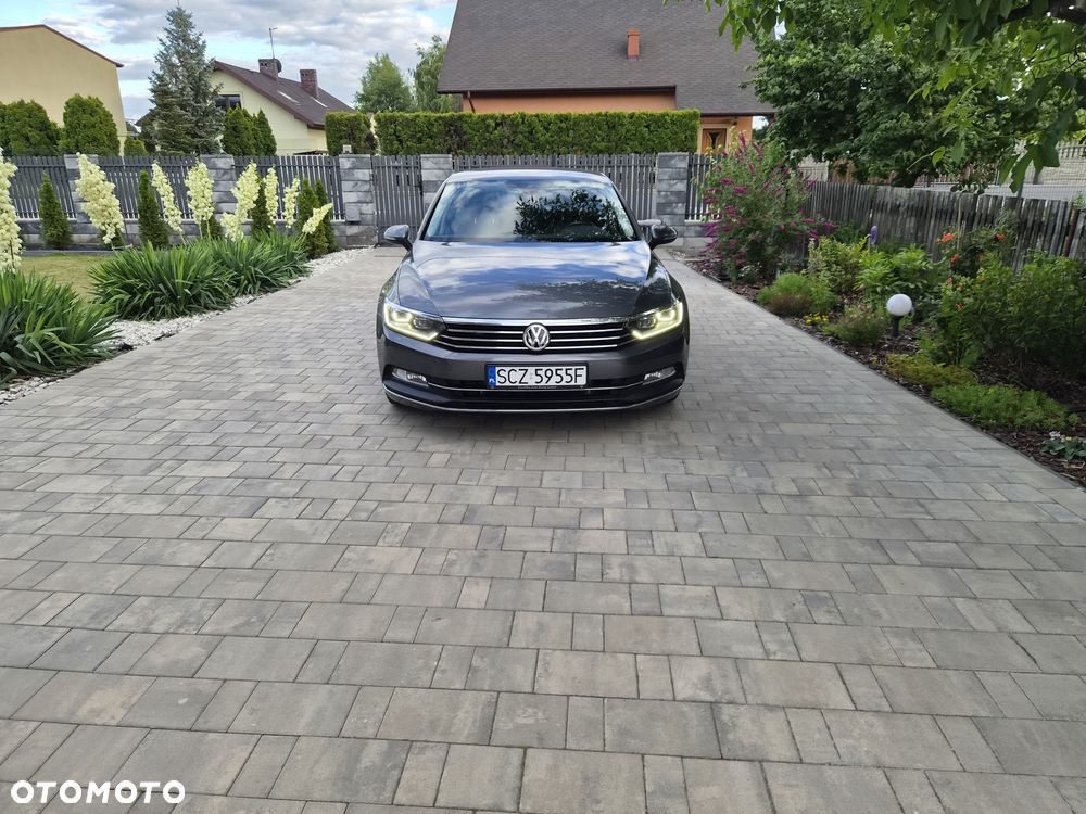 Volkswagen Passat 2.0 TDI SCR Highline - 2