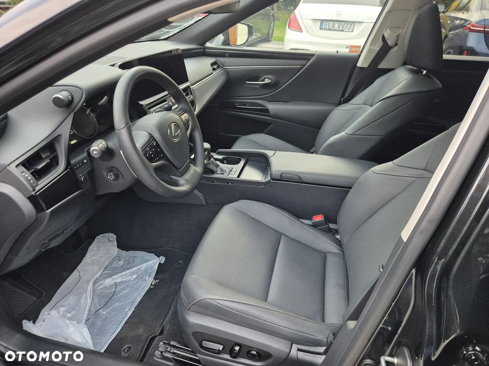 Lexus ES 300h Prestige - 25