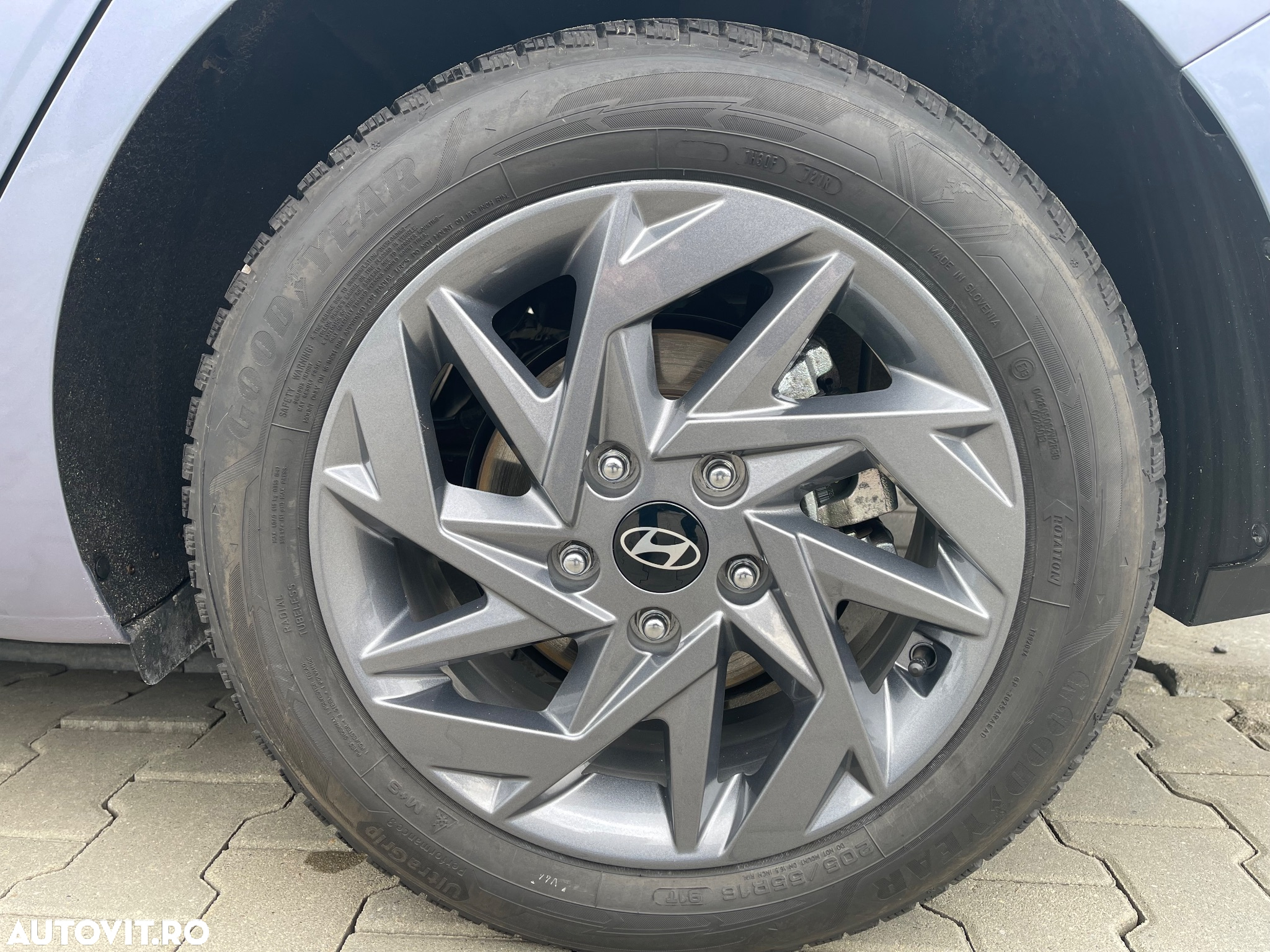 Hyundai Elantra 1.6 l 123 CP CVT Highway - 16