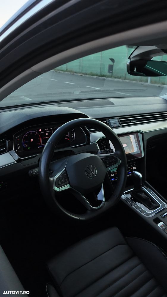 Volkswagen Passat - 13