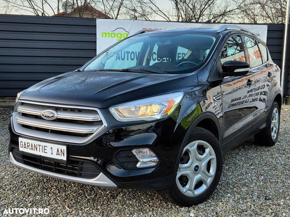 Ford Kuga 1.5 TDCi 2x4 Business Edition - 1