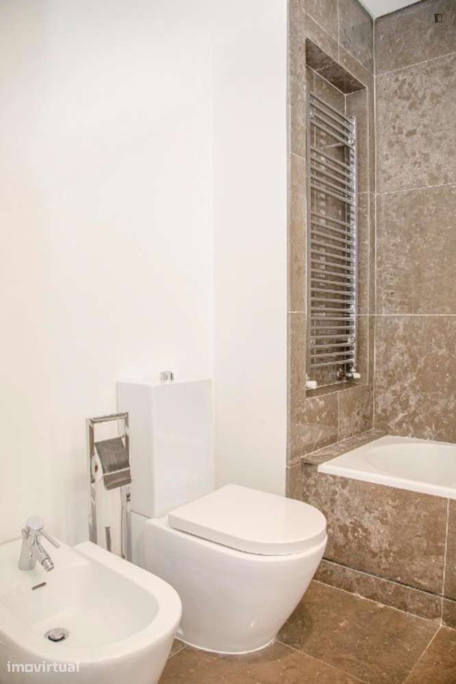Apartamento com 1 quartos - localizado em Vitória Porto - Grande imagem: 2/22
