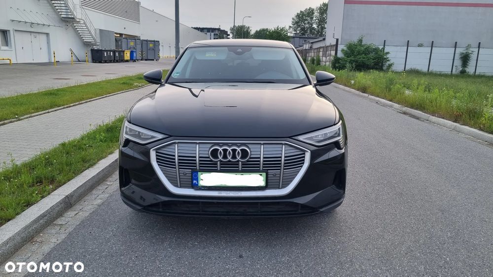 Audi e-tron - 14
