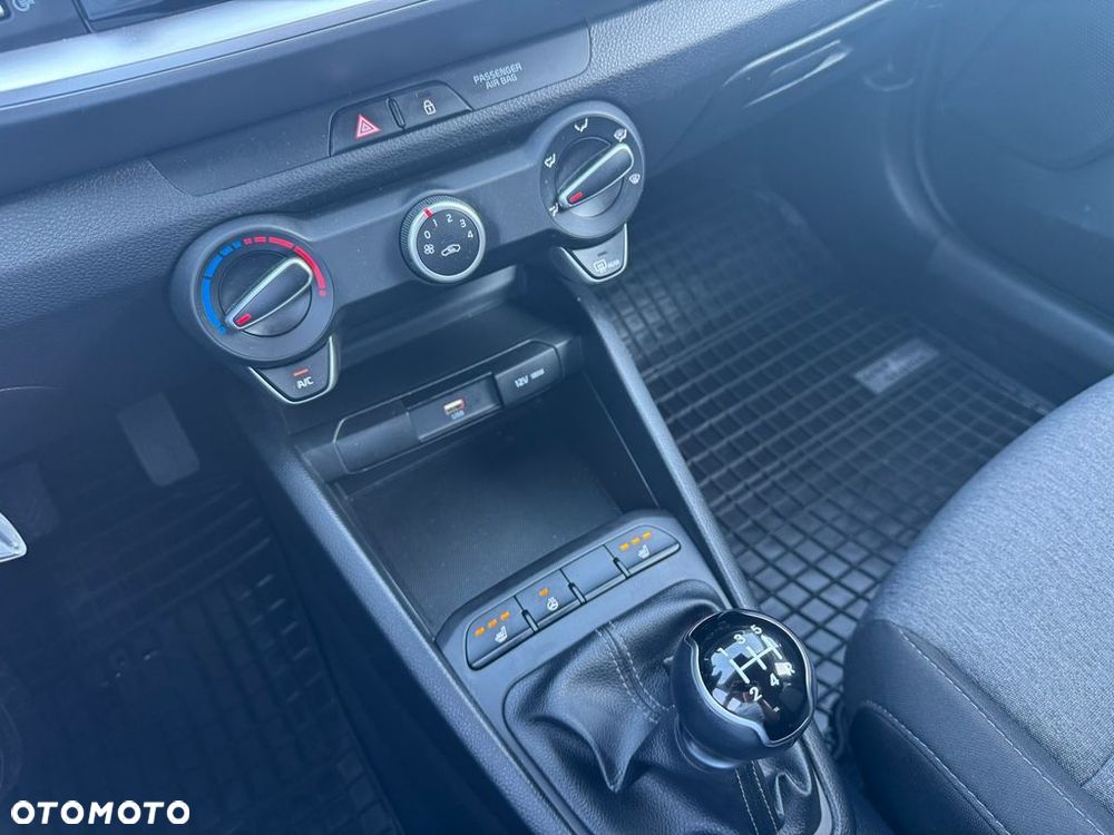 Kia Stonic 1.2 M - 13