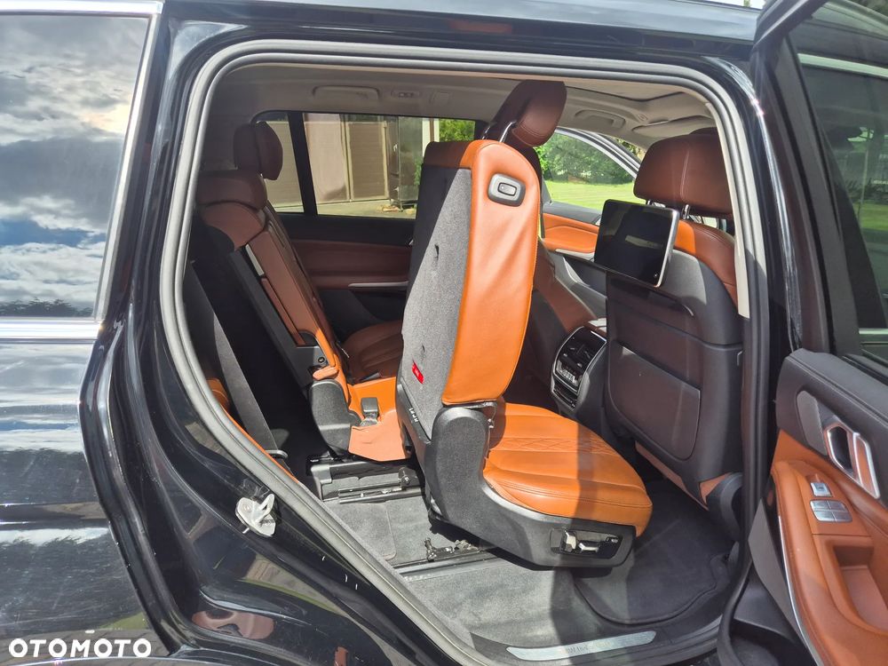 BMW X7 xDrive30d sport - 24