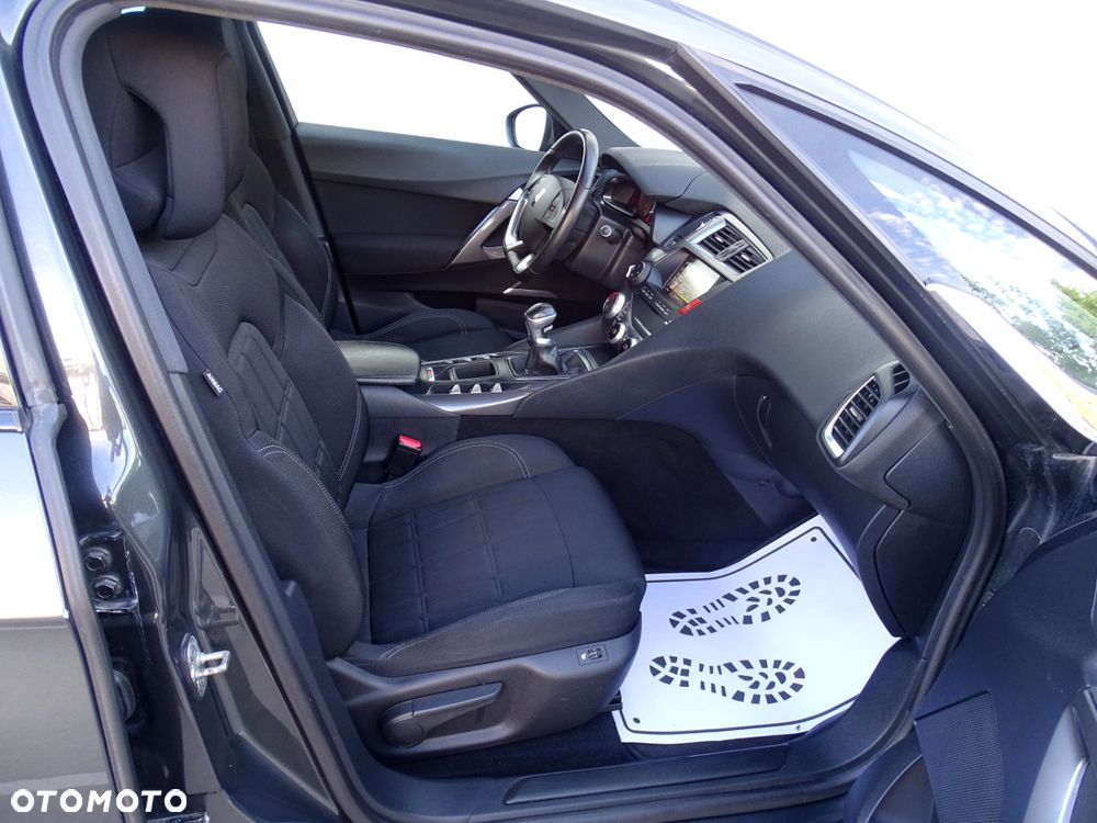 DS Automobiles DS 5 - 12
