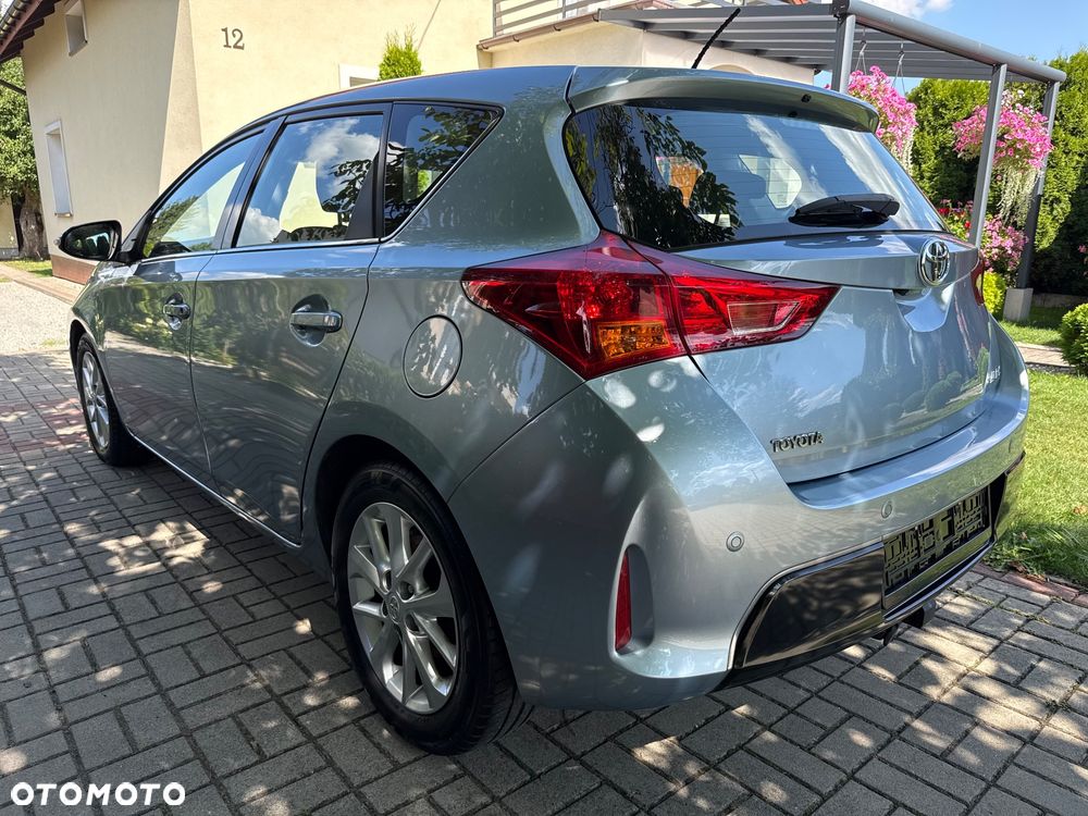 Toyota Auris 1.33 Dual-VVT-i Life Plus - 7