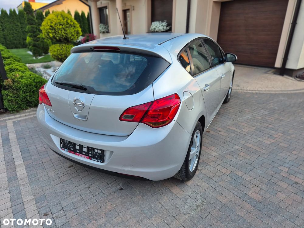Opel Astra 1.6 111 - 13